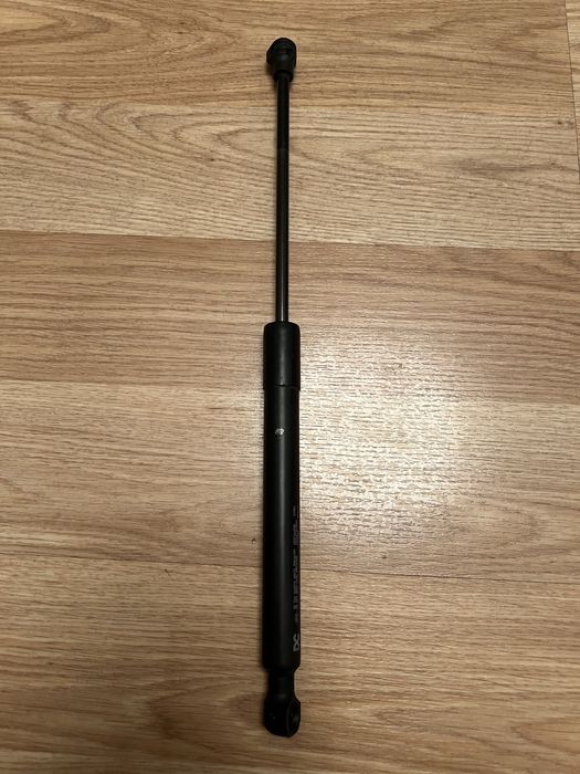 Амортизатор капота Renault Kangoo,Mercedes Citan.2013-2020.654706489R.