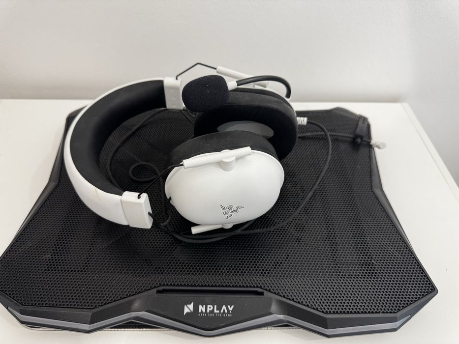 Computador gaming com vários extras
