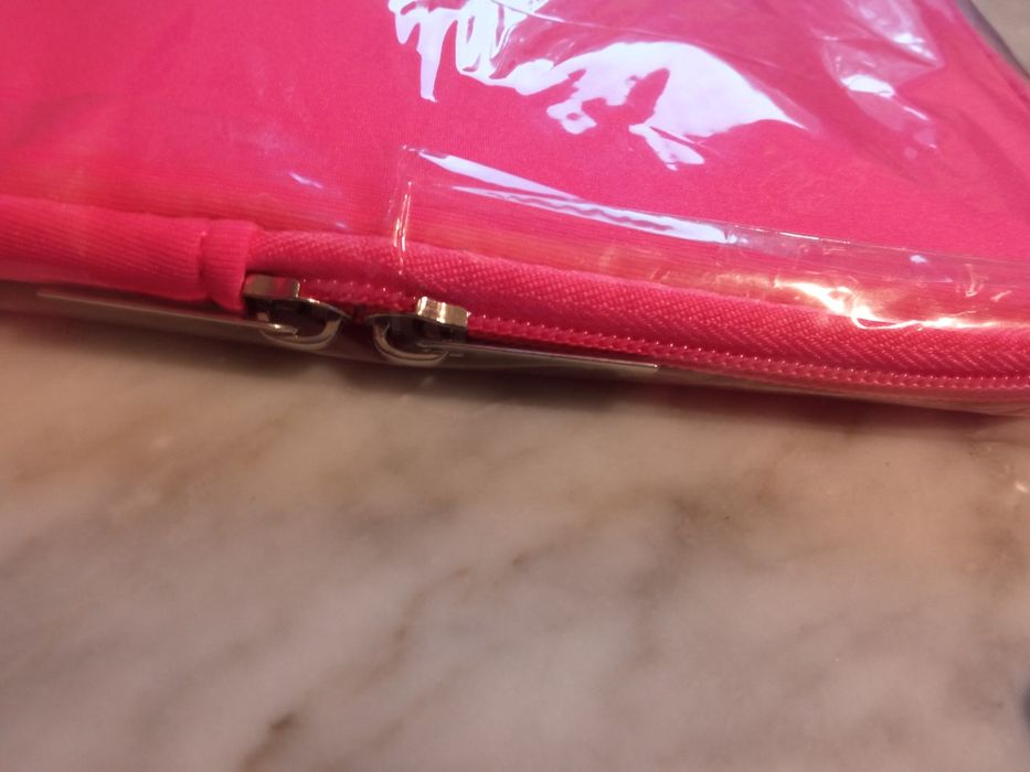 Nowy pokrowiec, etui laptop 15 cali