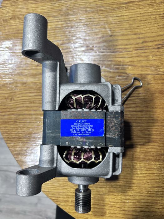 Двигатель Hotpoint Ariston