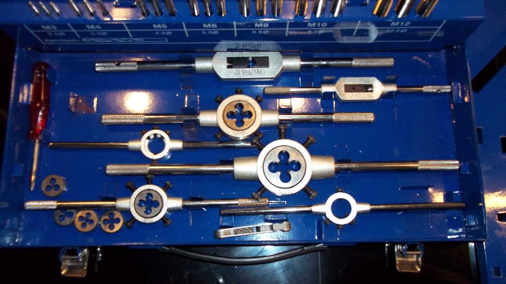 Zestaw gwintowników ręcznych i narzynek z wiertłami M3-M12 HSSE