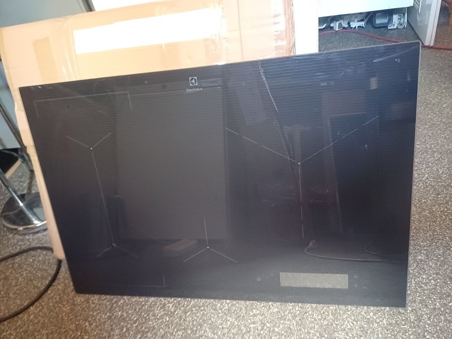 Płyta indukcyjna Electrolux 78 cm