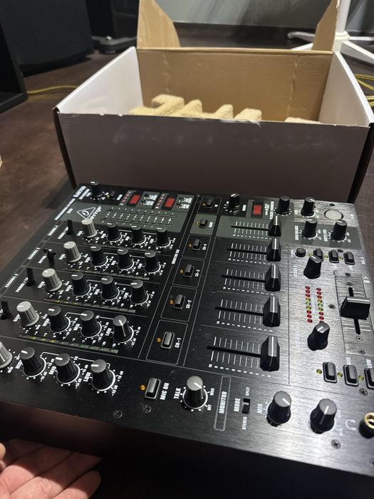Djx750 behringer prawie nowy (08IX2025 zakup)