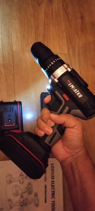 Berbequim e aparafusadora NOVO 1 ou 2 BATERIAS