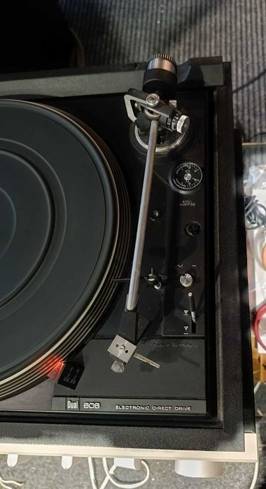 Dual CS 606 програвач платівок