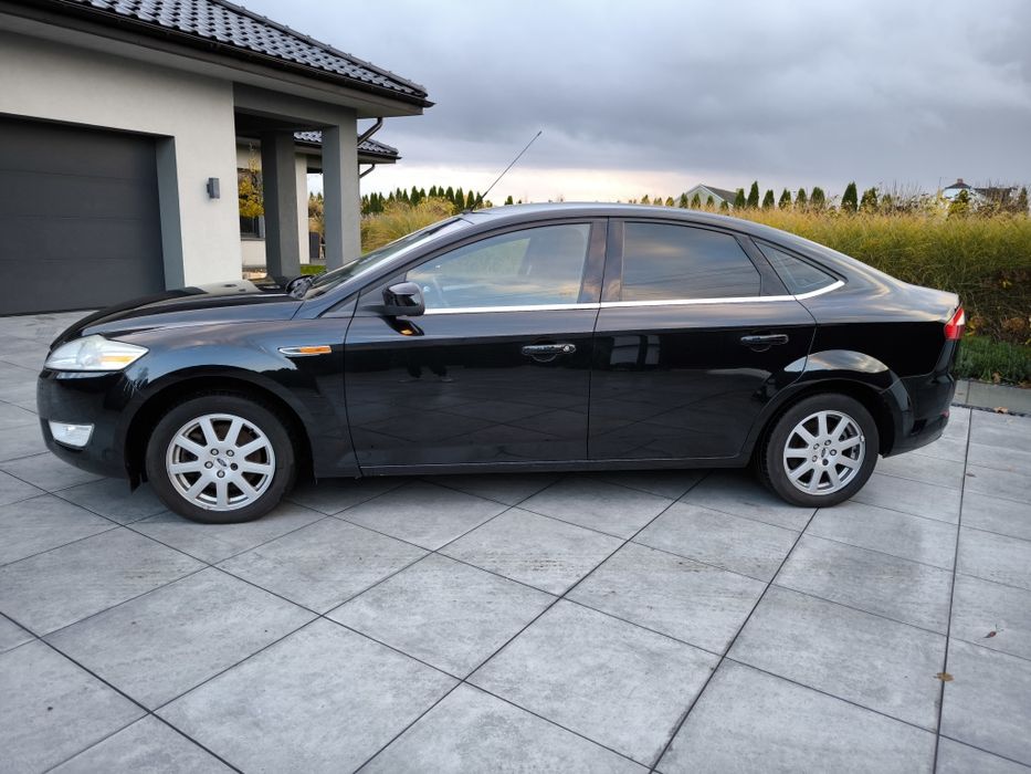 Ford Mondeo bdb stan benzyna 1.6