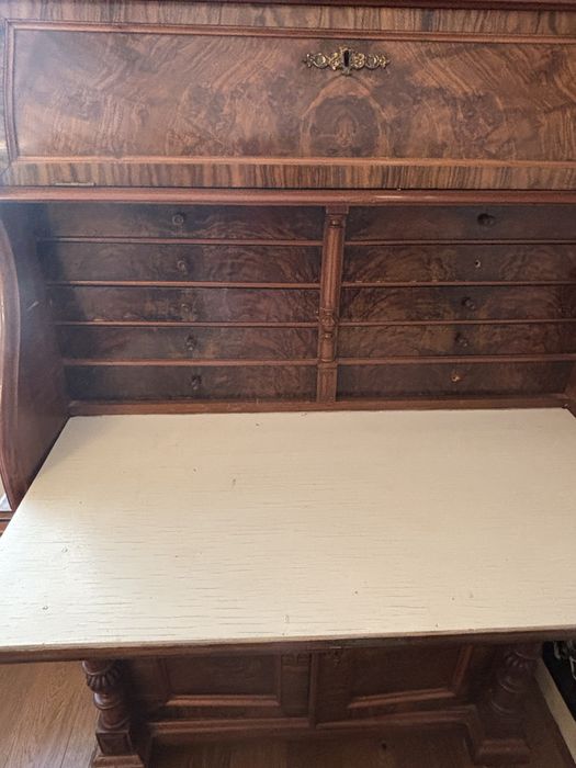 Sekretarzyk drewniany