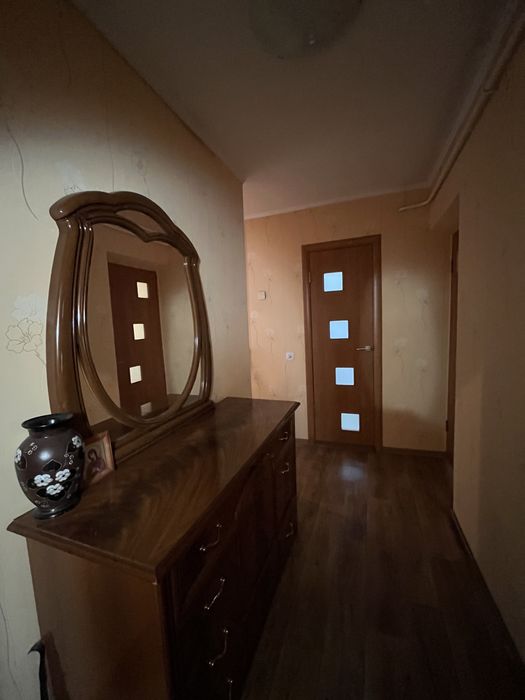 Продам   2-кімнатну квартиру в цегляному будинку, (район готелю «Градецький»)
