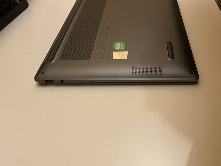 Portátil LENOVO Yoga Pro 7 - AMD Ryzen Al 9 - RAM: 32 GB - 1 TB SSD