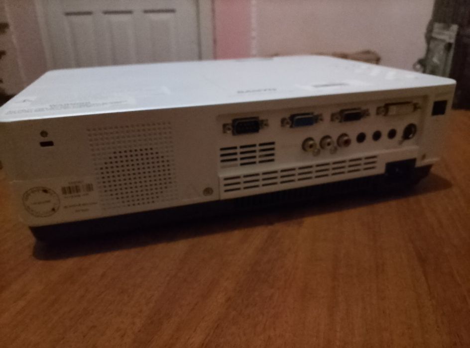 Проектор Sanyo PLC-XU3001