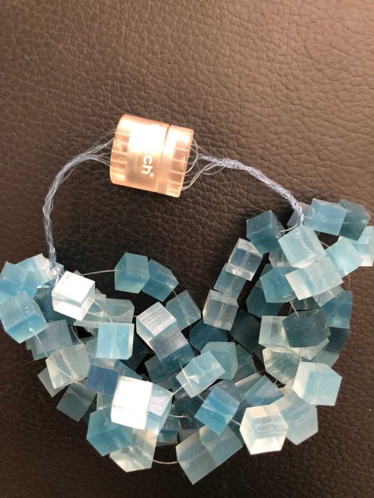 Colar e pulseira Swatch em silicone