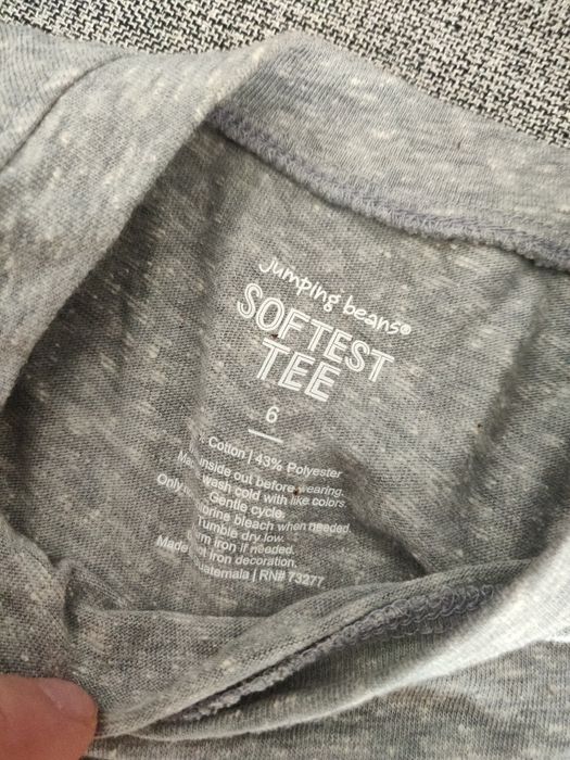 T-shirt z długim rękawem dinozaury.