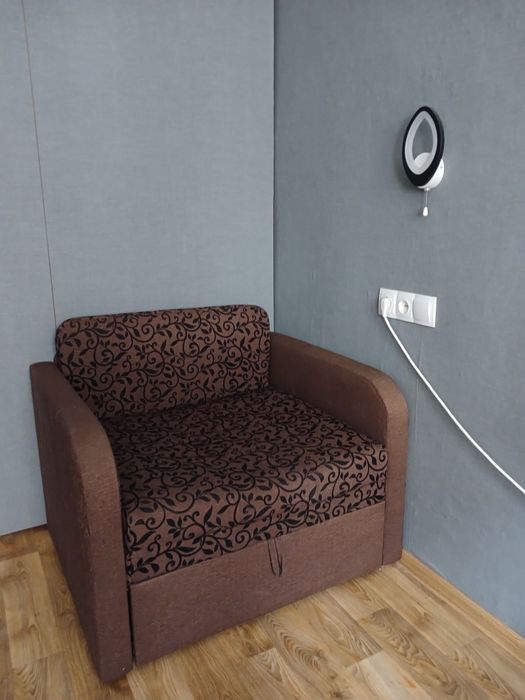 розкладне крісло (самовивіз Дніпро)
(з можливістю торгу).
-