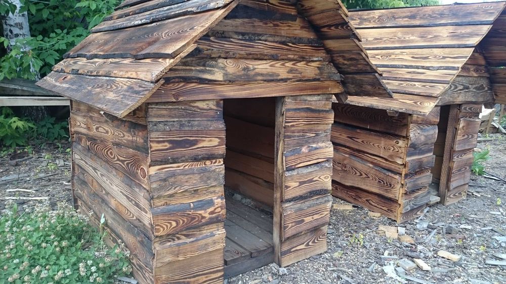 Будка для собаки. ,Садовий душ.Стіл.