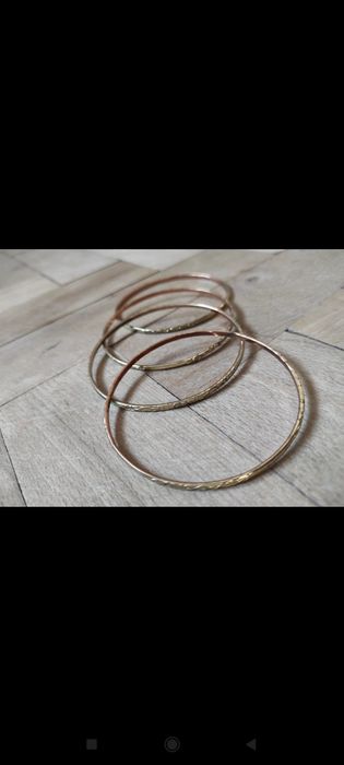 Zestaw 4 jednakowych bransoletek