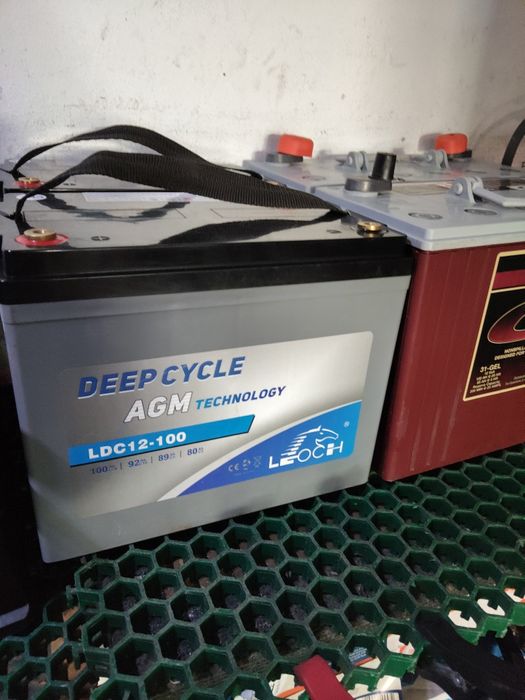 Baterias solares em AGM 100 AMPERES