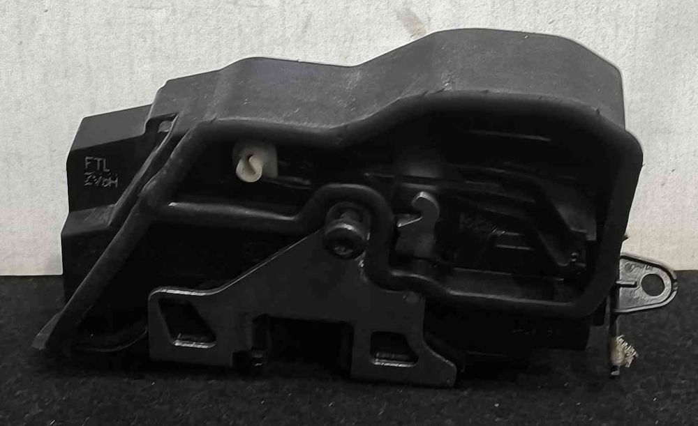 Fechadura / Fecho Porta Frente Esquerdo 7229461 - BMW 1