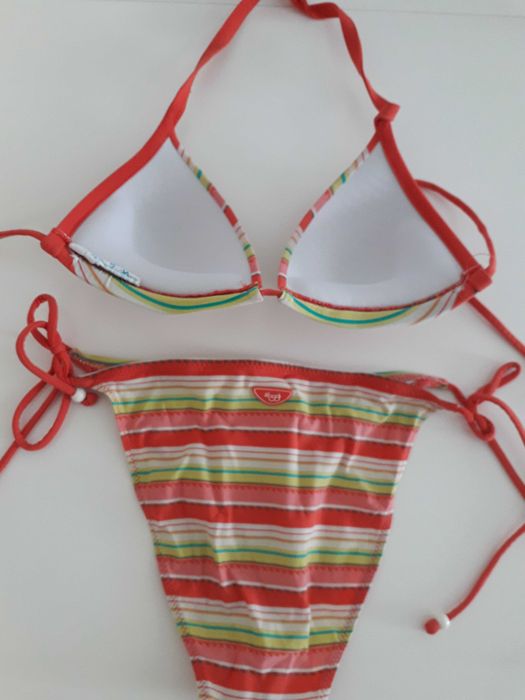 Bikini pushup triangular ás riscas da Sloggi