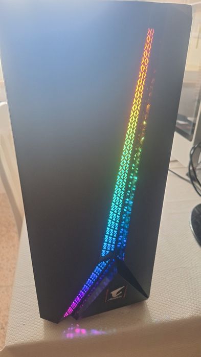 Caixa de PC Aorus