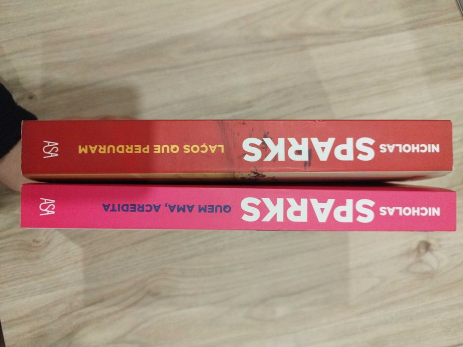 Livros " Laços que perduram" e "Quem ama acredita"