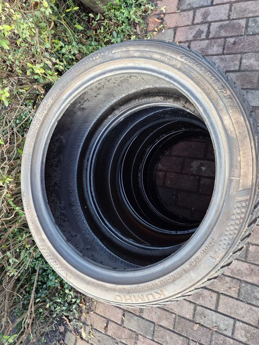 opony zimowe 225/40/R18