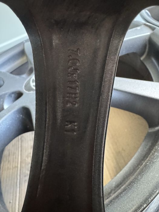 Felgi hyundai kia 17 cali 4x100 et 49 czujniki