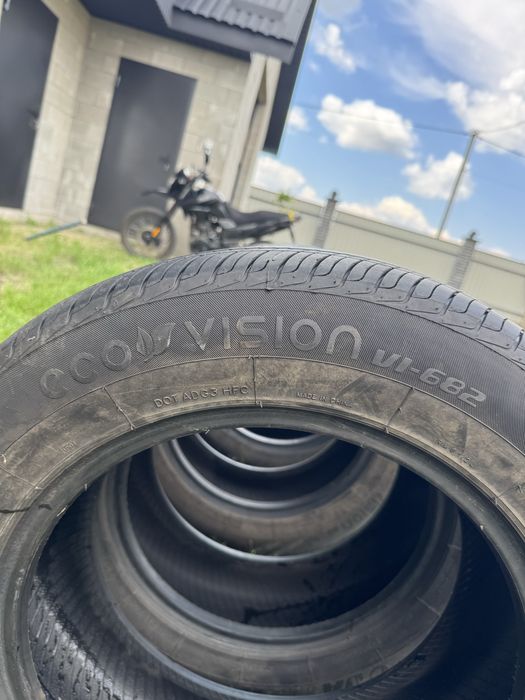 Шини літо 215/60r16