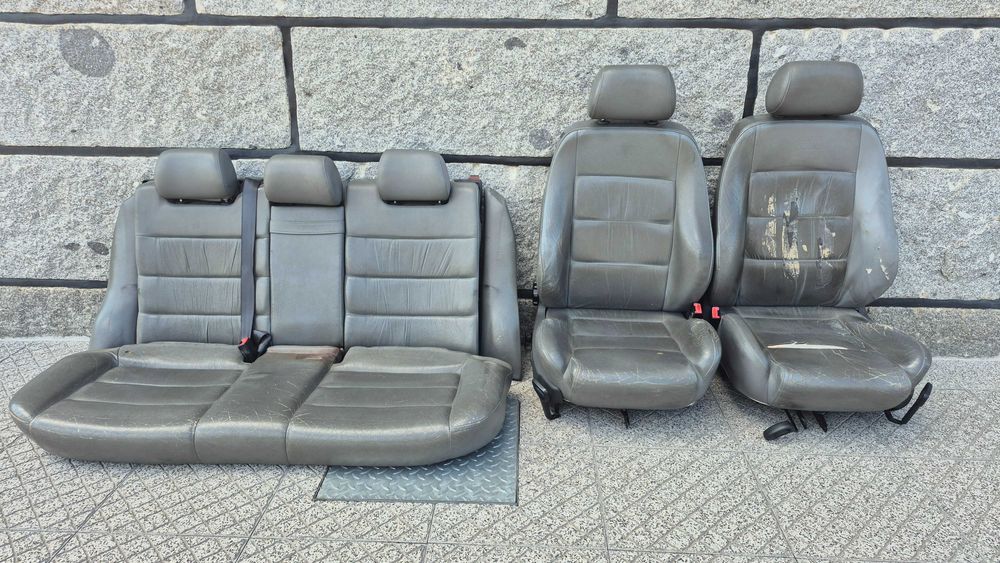 AUDI A4 B5(8D) - Bancos SPORT COM REGULAÇÃO LOMBAR ELETRICA EM PELE