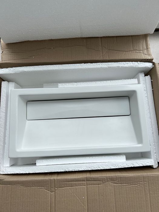 Умивальник з штучного каменю. Довжина 50 см. Глибина 25 см. Вис.12 см.