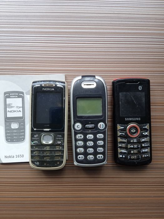 Телефони мобільні, не биті, можуть пригодитися на запчастини для рем