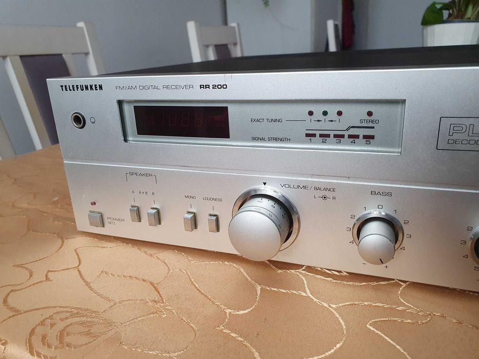 Amplituner telefunken RR200