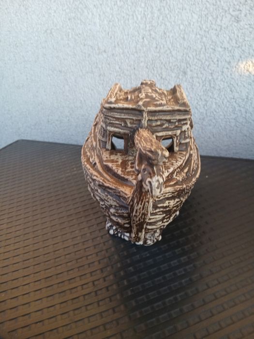 Statek ceramiczny