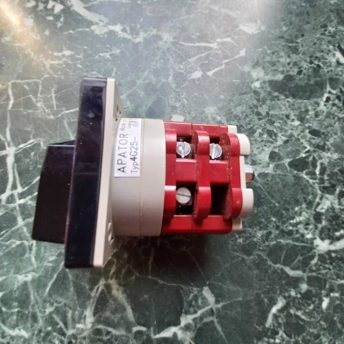 Łącznik krzywkowy 0-1 25A 4G25-U