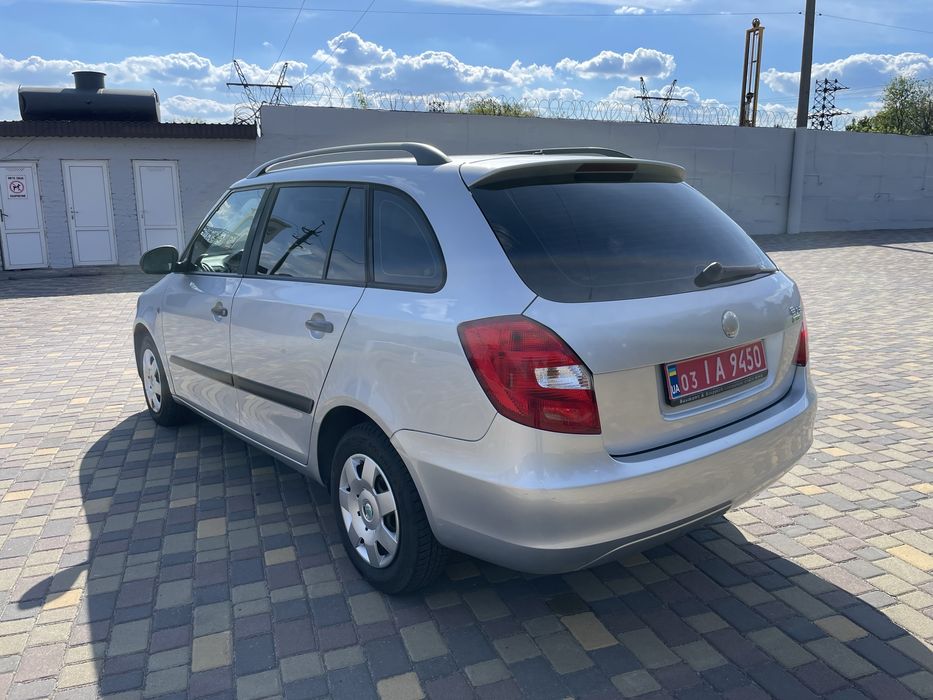 Авто Skoda fabia 2009 універсал