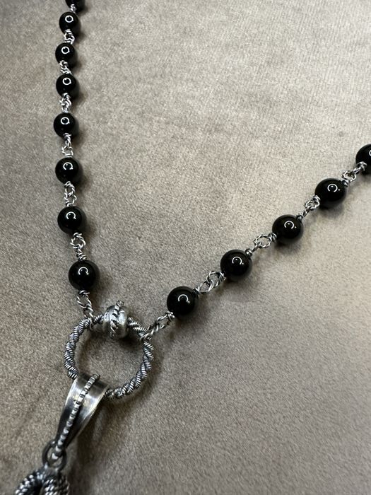 Fio /colar em prata e onix com medalha em prata