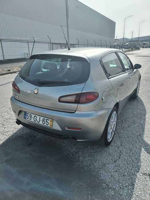 Alfa Romeo 147 TI 1.9 JtdM  versão rara estimado e só 149 Mil kilometros