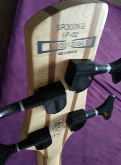 Gitara basowa Ibanez SR300EB