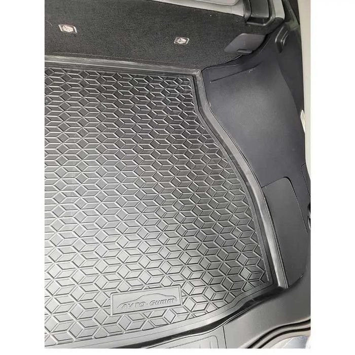 Поліуретановий коврик в багажник Toyota Тойота Prius/Auris/Venza/Yaris