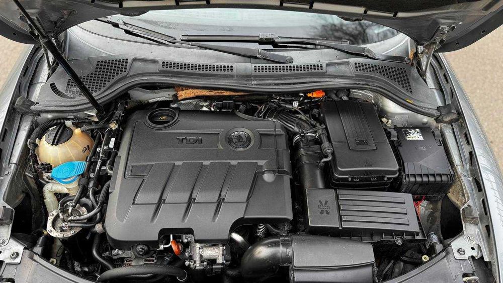 Skoda SuperB 2009 2.0 TDI AT Elegance