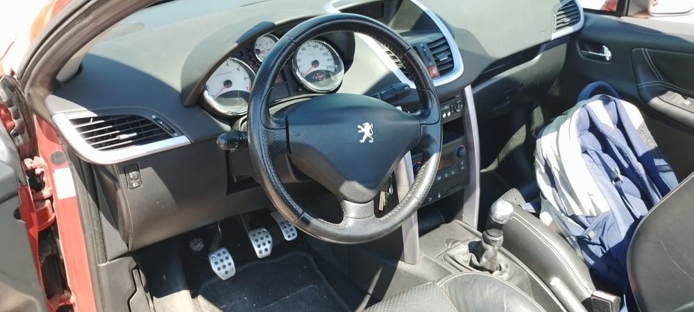 Peugeot 207 CC kabriolet 1.6 rok 2009