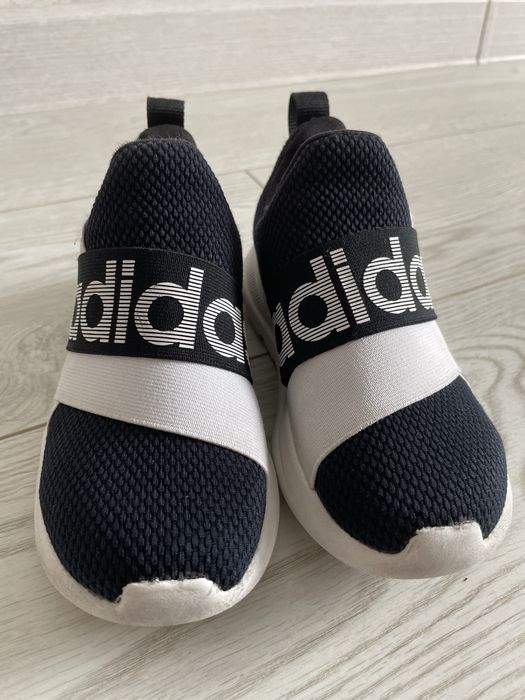 Фирменые кросовки adidas детскте