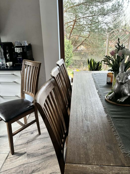 Krzesła w stylu rustykalny