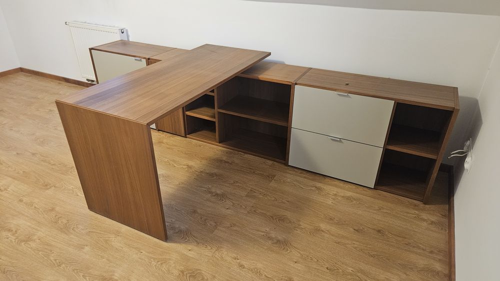 Zestaw biurowy z biurkiem 140 cm