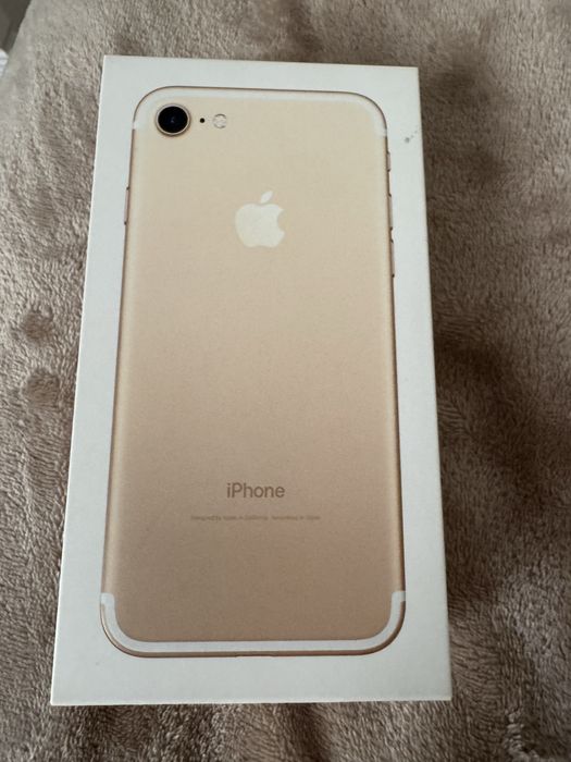 Продам IPHONE Apple 7
