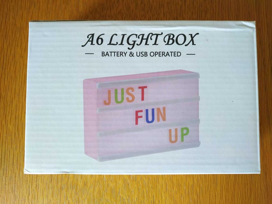 Light box; Ananás luminoso; 3 livros menina 10-12 anos