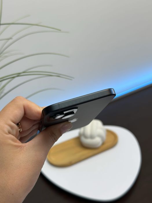 Продам iPhone 15 Plus на 128GB