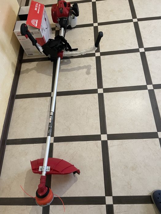 Нова мотокоса Віталс