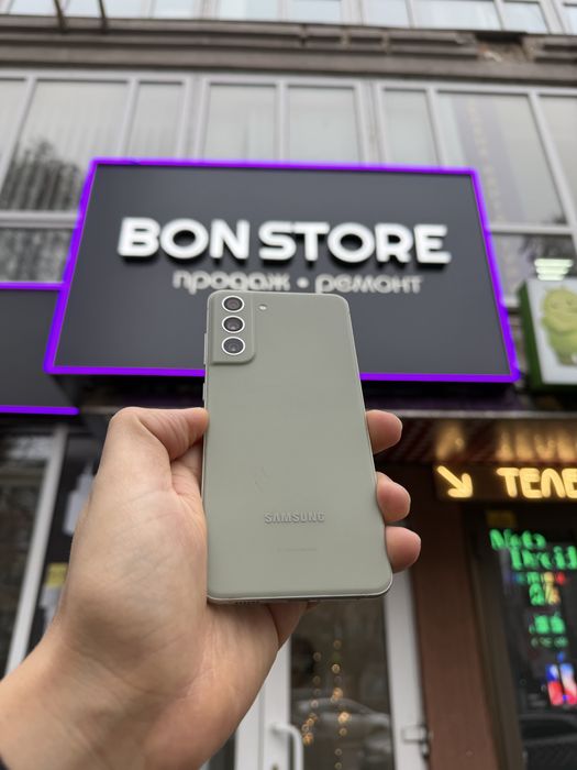 Samsung s21 fe 128gb.