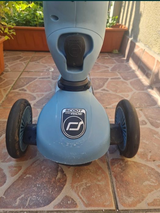 Scoot and ride niebieski