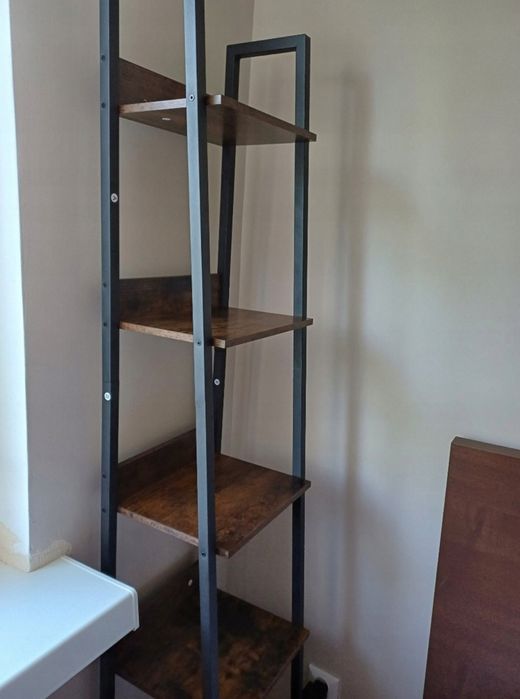 Industrialny regał stojący czarny 5 półek drabinka na książki loft mod